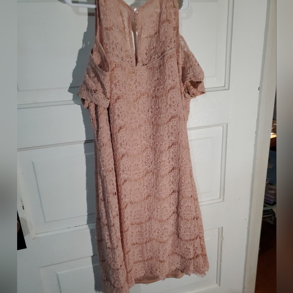 Monteau Dresses & Skirts - Elegant Pink Lace‎ Sweater